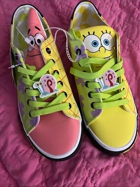 SpongeBob Squarepants Sneakers with Lime Laces men’s size 8 women’s 9.5 New